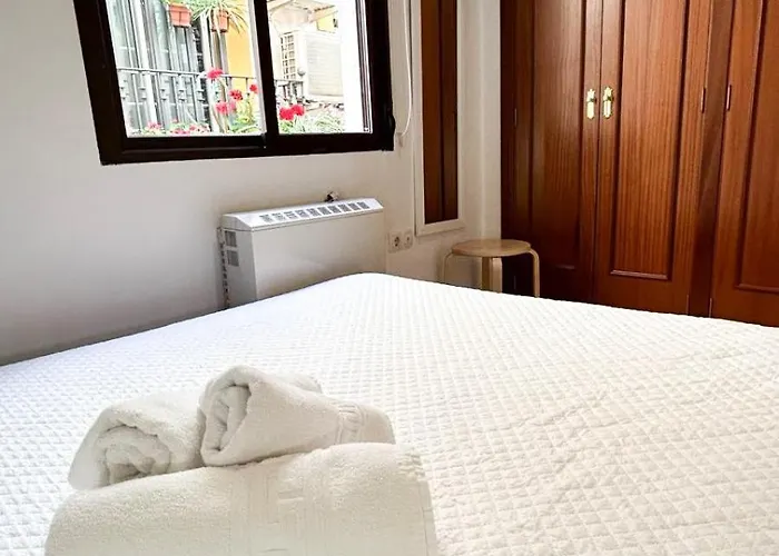 Apartamento Delyrent, Zona Banos Arabes
