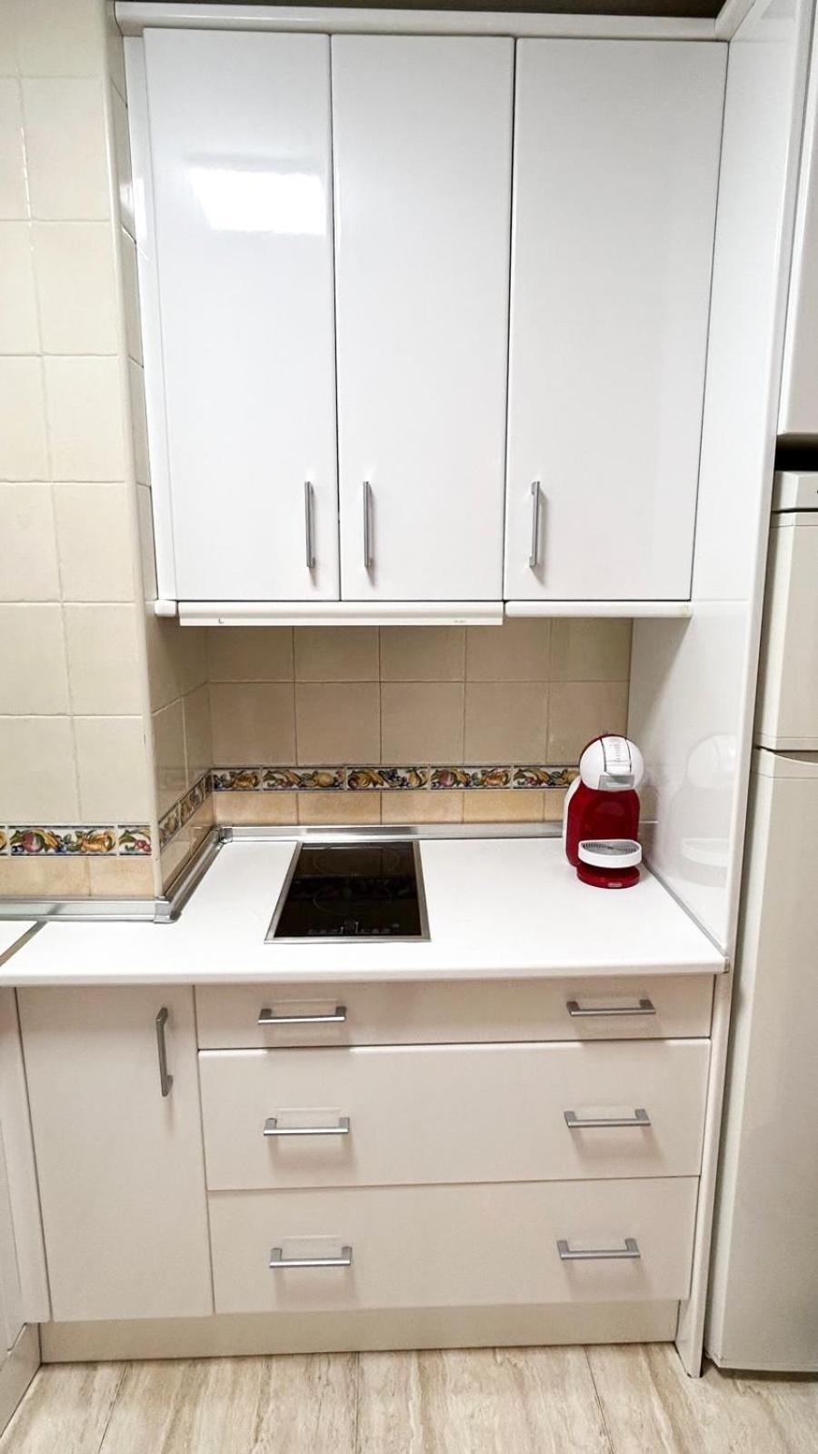 Delyrent, Zona Banos Arabes Apartment